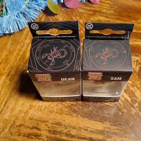 Funko Supernatural Keychain Set - Dean and Sam - Picture 2 of 7